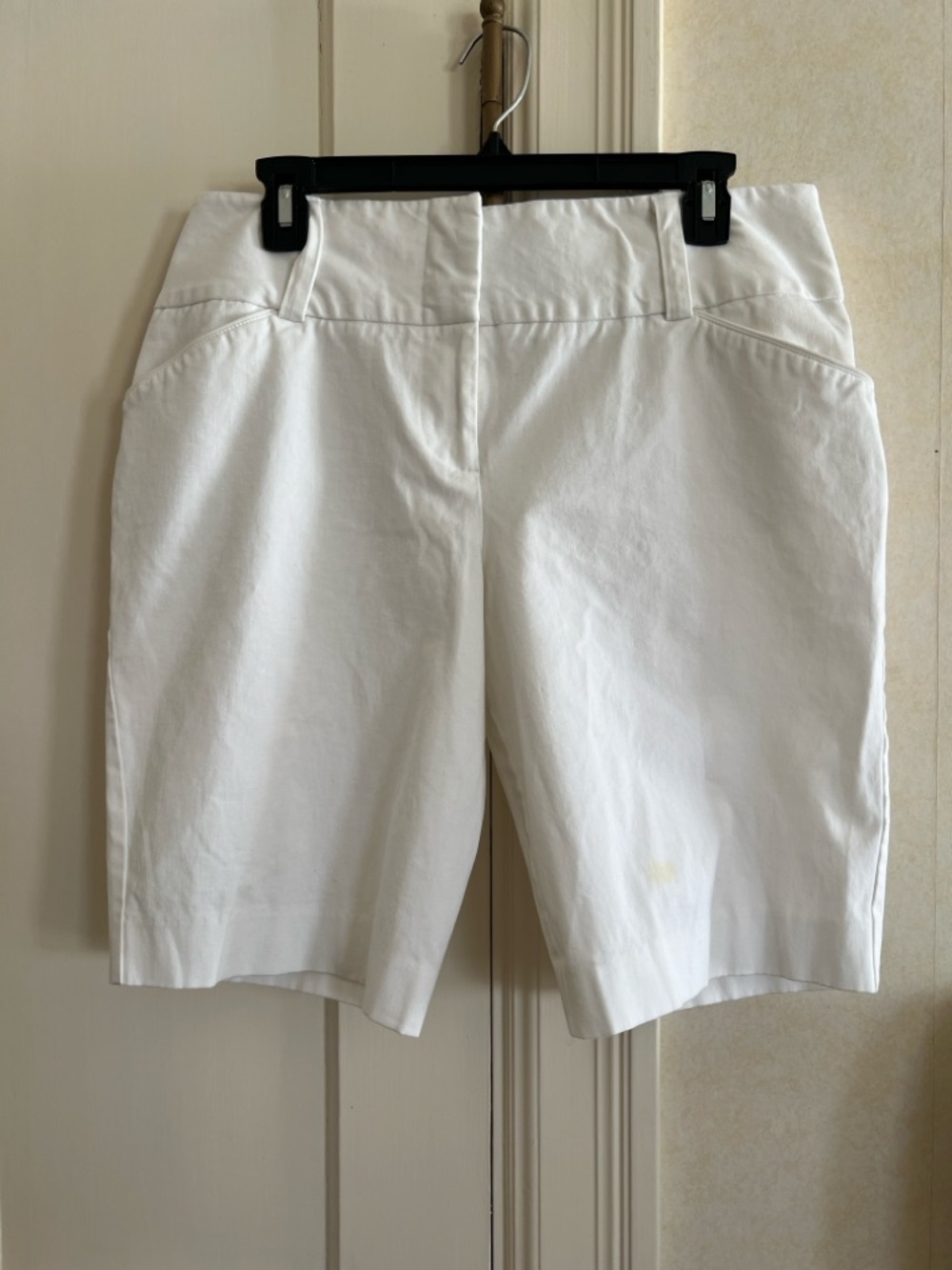 INC International Concepts White Bermuda Shorts